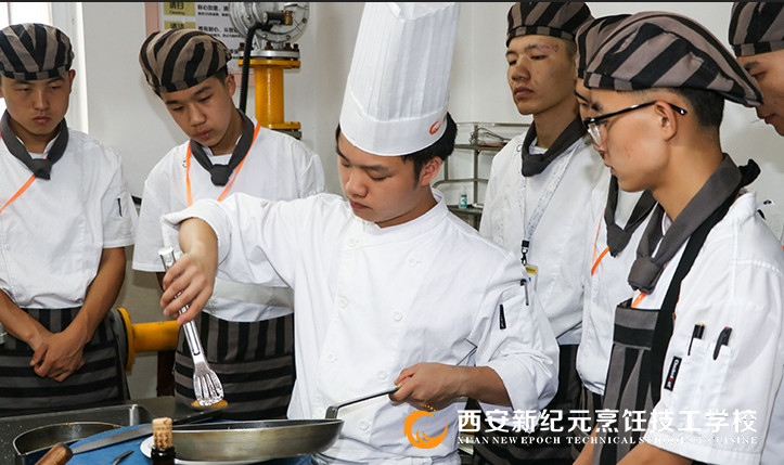 学西餐好还是学西点好
