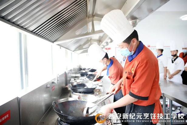 新纪元杯,烹饪,大赛,备战,成才,背后,梦想,拼搏,厚积薄发