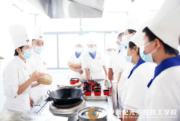 我校,特邀,西贝莜面村,厨务,导师,来校,实训,教学,