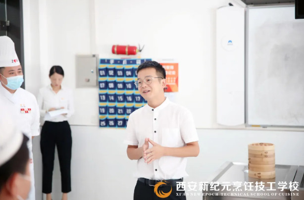 我校,特邀,西贝莜面村,厨务,导师,来校,实训,教学,