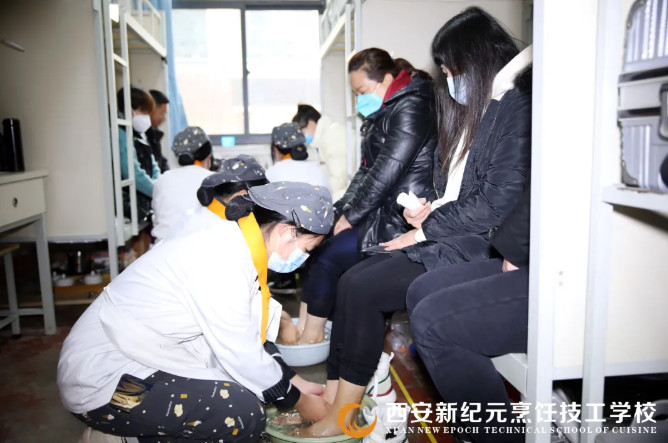 我校,圆满,举办,家校共携手,谱写,新篇章,家长,见面会,美