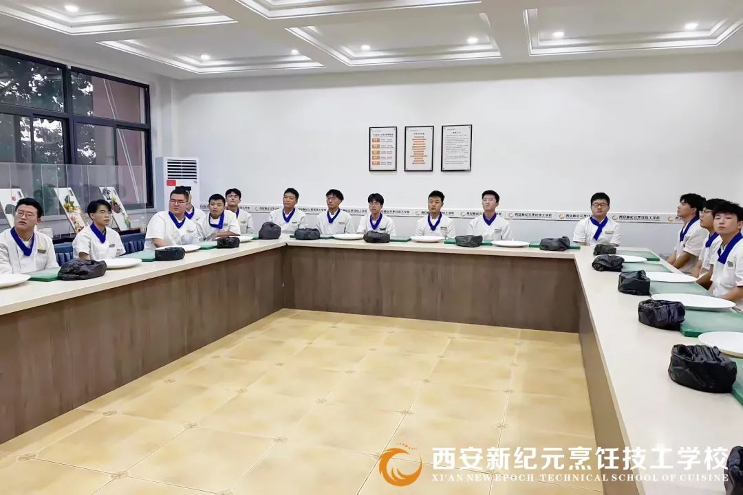 ʦѵѧУ